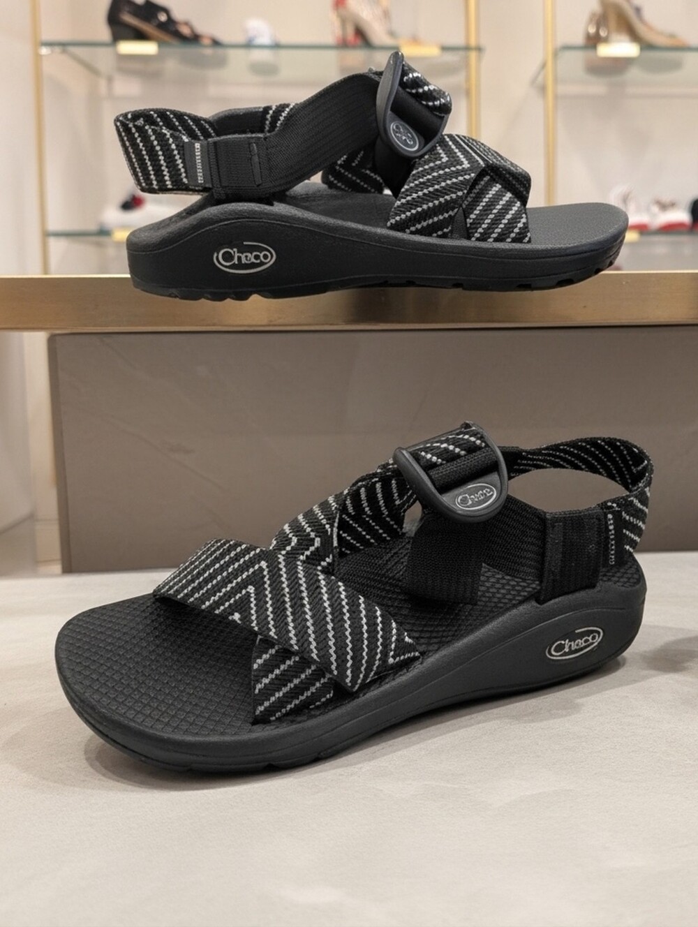 Chaco Mega Z/Cloud Wide Strap Cushioned Sandals Women's Sz 6 $105